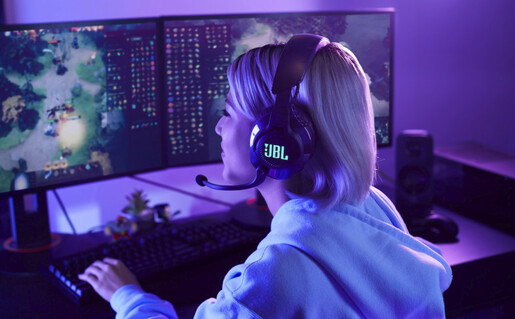 JBL Quantum 610, gaming slušalice, crna