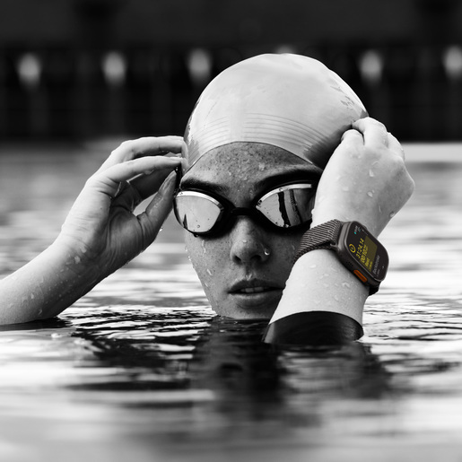 Apple Watch Ultra 2 (2nd gen) 2024 Cellular, 49mm Natural Titanium Case with Natural Titanium Milanese Loop - L, pametni sat