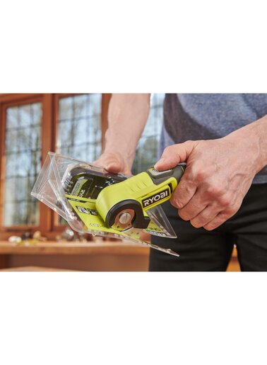 RYOBI aku rezač za gumu, karton, kožu i tkaninu RCT4-120G, 4V, Li-ion, baterija 2.0Ah