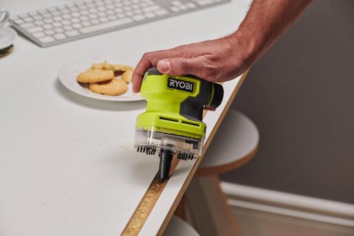 RYOBI akumulatorski ručni usisavač RDV4-0, 4V, Li-ion, spremnik 70ml, protok 113l/min -SAMO ALAT