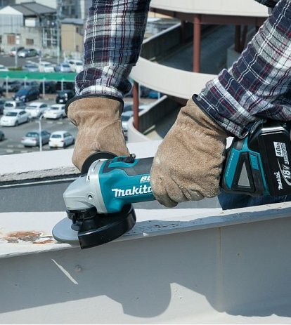 MAKITA akumulatorska kutna brusilica DGA504RTJ, 125mm, 18V, Li-ion, baterija 2x5Ah + brzi punjač