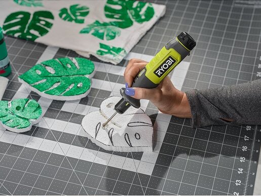 RYOBI akumulatorski rezač sa vručom niti RHC4-120G, 4V, Li-ion, 270°C, baterija 2.0Ah