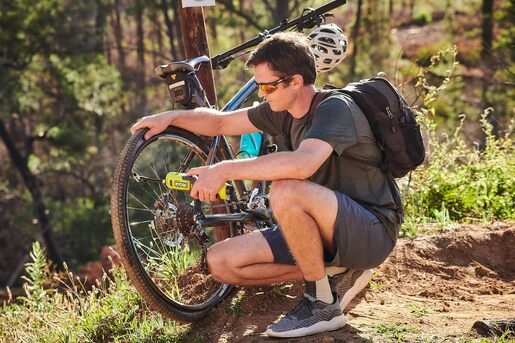 RYOBI akumulatorska pumpa za zrak RI4-0, 4V, Li-ion, 6.9bar - SAMO ALAT