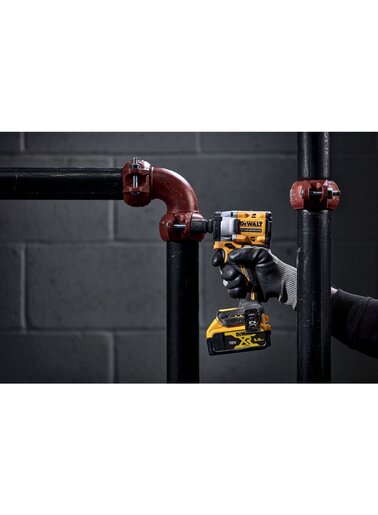 DEWALT akumulatorski udarni odvijač 18V, 2x5.0Ah, 1/2", 406/610Nm