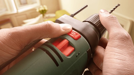 BOSCH udarna bušilica UnviersalImpact 700