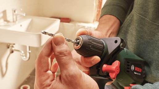 BOSCH udarna bušilica UnviersalImpact 700