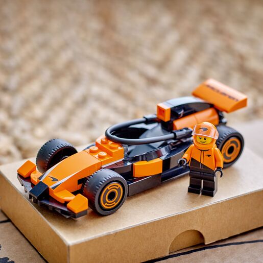 LEGO® City Vozač utrka F1® s trkaćim autom McLaren 60442