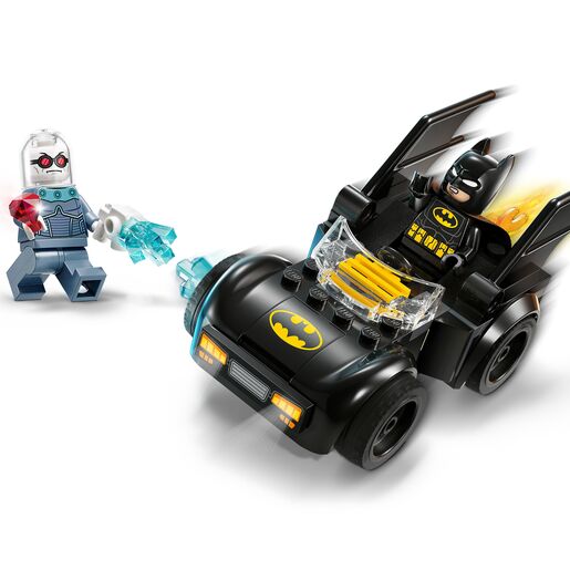 LEGO® Super Heroes Batman™ i Batmobile™ protiv Mr. Freezea™ 76301