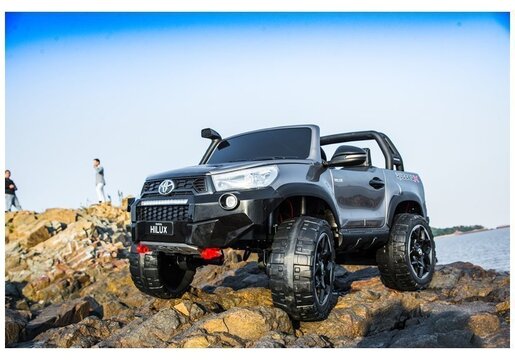 Licencirani auto na akumulator Toyota Hilux 4x4 - dvosjed - bijeli