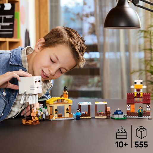 LEGO® Ghast Balon napada selo 21273