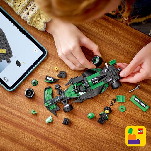 LEGO® Trkaći automobil KICK Sauber F1® Team C44 77247