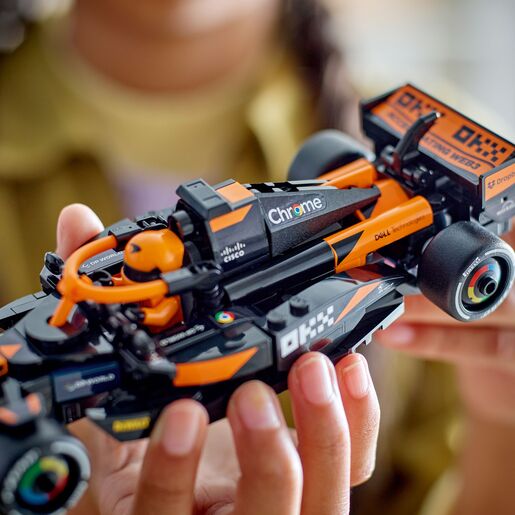 LEGO® Trkaći automobil McLaren F1® Team MCL38 77251