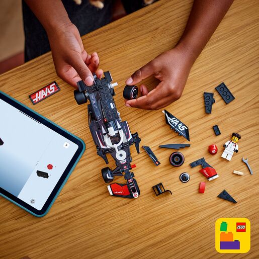 LEGO® Trkaći automobil MoneyGram Haas F1® Team VF-24 77250