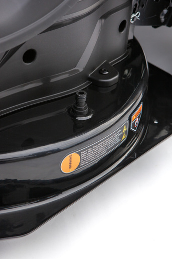 ADK rider traktor kosilica DRM24E-D225  -ADK DV225 motor 224 cm³ / 61 cm / 6,0 KS