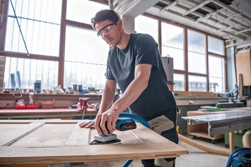 BOSCH Professional akumulatorska oscilatorna brusilica GSS 18V-13, L-BOXX 136 kovčeg, Solo alat