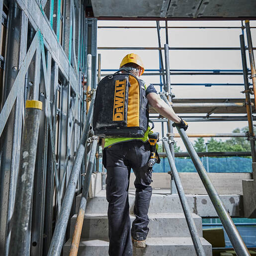 DEWALT ruksak za alat DWST81690-1 21x48x35cm