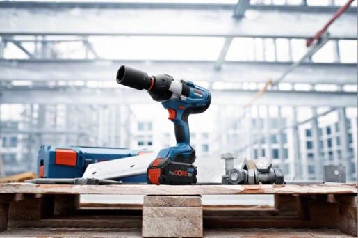 BOSCH Professional akumulatorski udarni stezač GDS 18V-1050 H, 2x8.0Ah ProCORE18V akumulator, brzi punjač GAL 1880 CV, L-BOXX 136 kovčeg