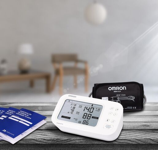 OMRON M6 COMFORT Afib tlakomjer za nadlakticu