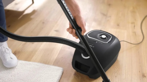 Bosch usisavač BGB41BA1