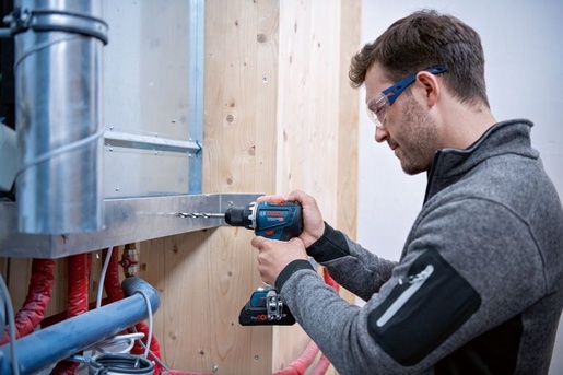BOSCH Professional akumulatorska bušilica-izvijač GSR 18V-90 C Solo alat