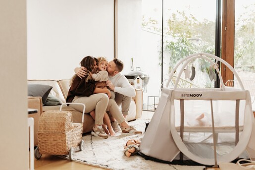 AeroMoov luk s igračkama za putni krevetić, Grey rock