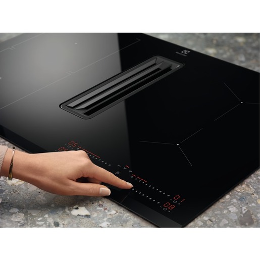 Electrolux ploča s integriranom napom ECC8344