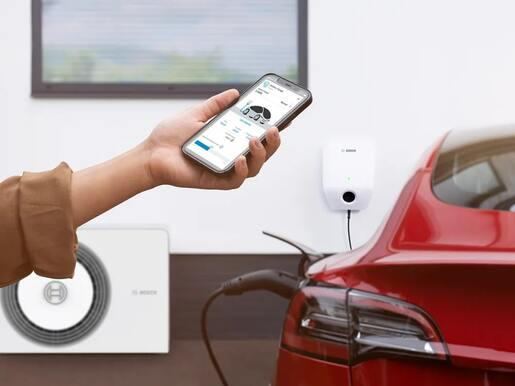 BOSCH zidni punjač za električna vozila PC7000i 11-7, 11kW, 7,5m kabel za punjenje, trofazni