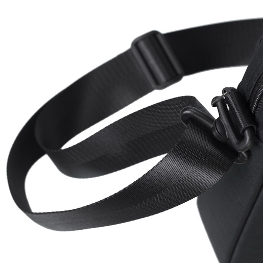 RivaCase Biscayne, do 15.6", crna, torba