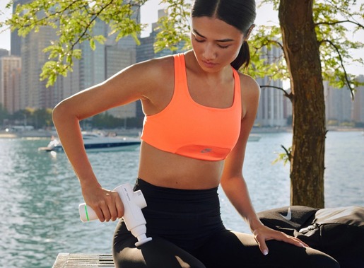 Hyperice Hypervolt Go 2, masažni pištolj, bijeli