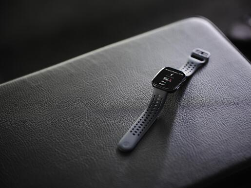 Amazfit BIP 6 Charcoal, pametni sat