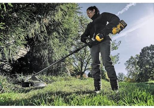 DEWALT akumulatorski trimer za travu DCMAS5713X1-QW (FLEXVOLT 54V, 9AH s punjačem, 38CM, 5800 o/min)