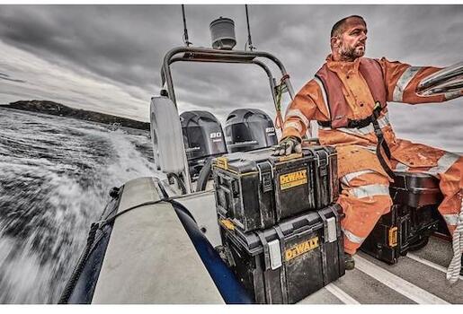 DEWALT kofer za alat DWST83294-1 DS300, nosivost 50kg, IP65 554X308X371mm