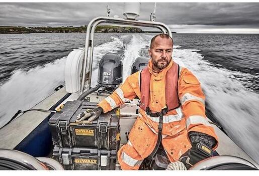 DEWALT kofer za alat DWST83294-1 DS300, nosivost 50kg, IP65 554X308X371mm