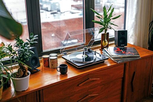 Audio Technica bežični gramofon AT-LP70XBTBS, crni/srebrni