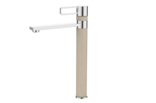 Alveus slavina Maya, Pebble