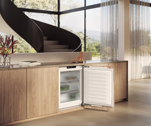 Miele zamrzivač FNUS 7140 C