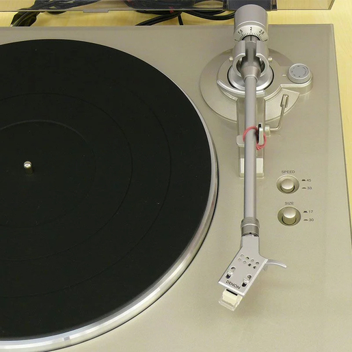 Denon DP300FSP, gramofon, srebrni