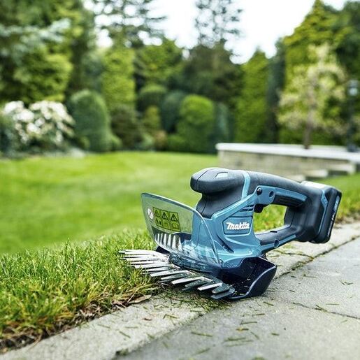 MAKITA aku škare za travu UM600DWAE (10.8V, 2Ah)