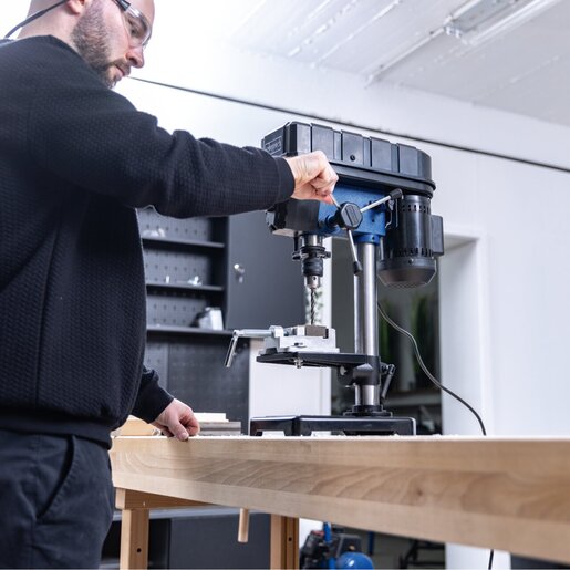 Scheppach stolna bušilica TBM200