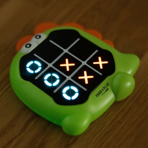 Free2Play igra križić i kružić dino