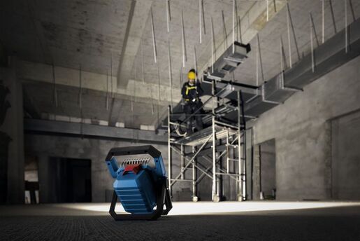 BOSCH Professional aku svjetiljka GLI18V-3000lm, SAMO ALAT, karton
