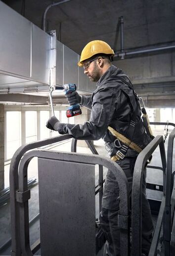 BOSCH Professional aku udarni odvijač GDS 18V-350, 2x4.0Ah, L-kovčeg