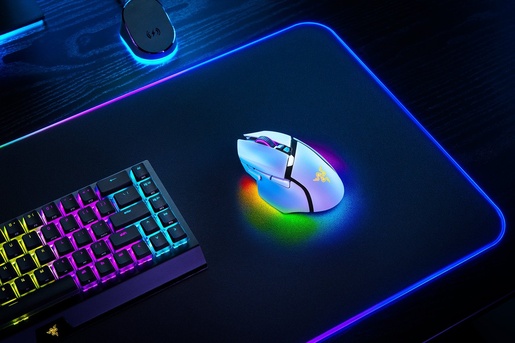 Razer Basilisk V3 Pro bežični ergonomski optički miš, 30000 DPI, bijeli, RZ01-04620200-R3G1