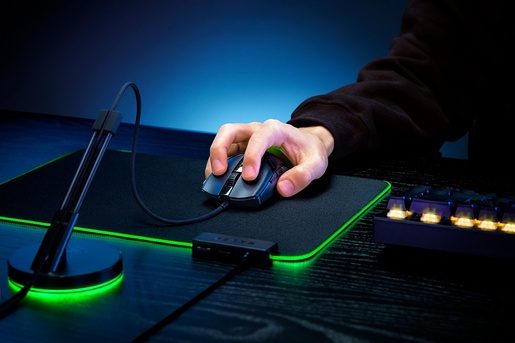 Razer Cobra žičani gaming optički miš, 26000 DPI, crni, RZ01-04650100-R3M1