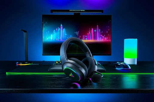 Razer Barracuda X Chroma, bežične slušalice, on-ear, crne, RZ04-05220100-R3M1