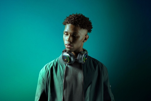 Razer Barracuda X Chroma, bežične slušalice, on-ear, crne, RZ04-05220100-R3M1