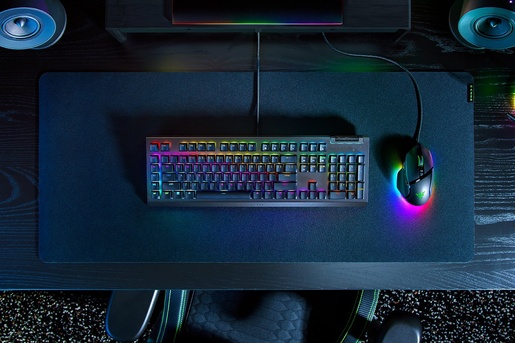 Razer BlackWidow V4 X, Yellow switch, US ANSI, žična mehanička tipkovnica, Fortnite Edition, puna veličina, RZ03-04703600-R3M1