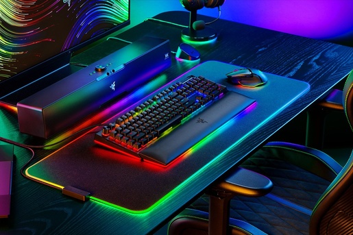 Razer BlackWidow V4 Pro, Yellow switch, UK ISO, žična mehanička tipkovnica, puna veličina, RZ03-04682000-R3W1