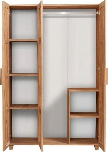 Garderoba, Atlantski bor, Leva Form