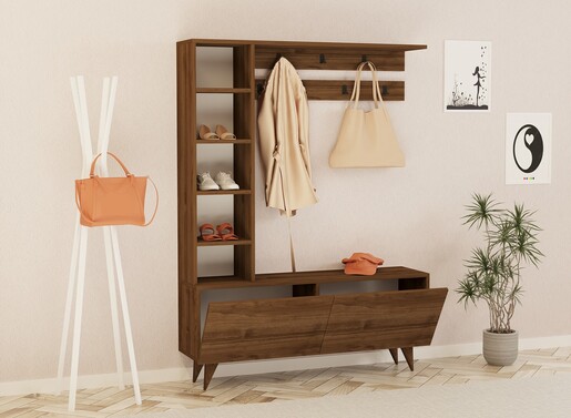 Stalak za hodnik, Hale